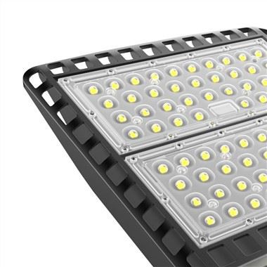 Publiskā LED autostāvvieta