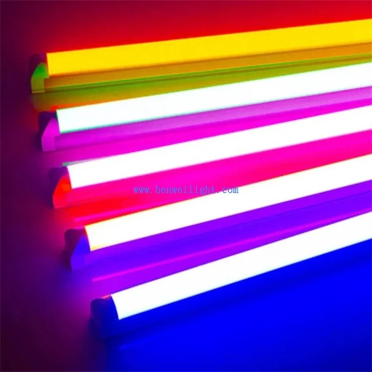 RGBW LED caurule ar tālvadības pulti 20W