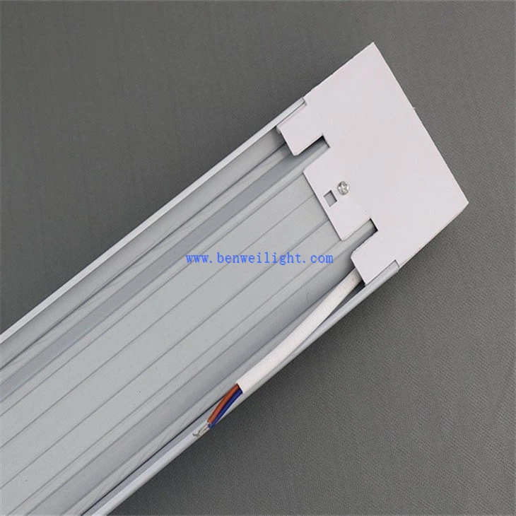 Wide Flat Tube LED Batten Light (5)