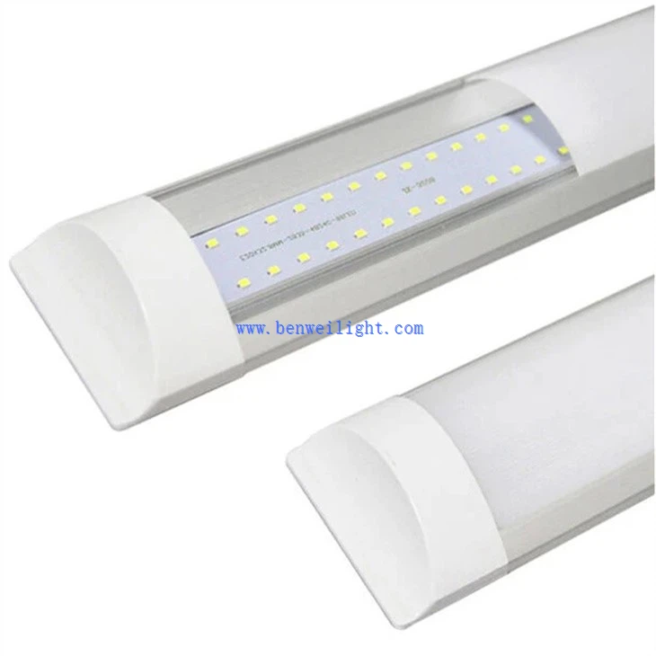 Wide Flat Tube LED Batten Light (2)
